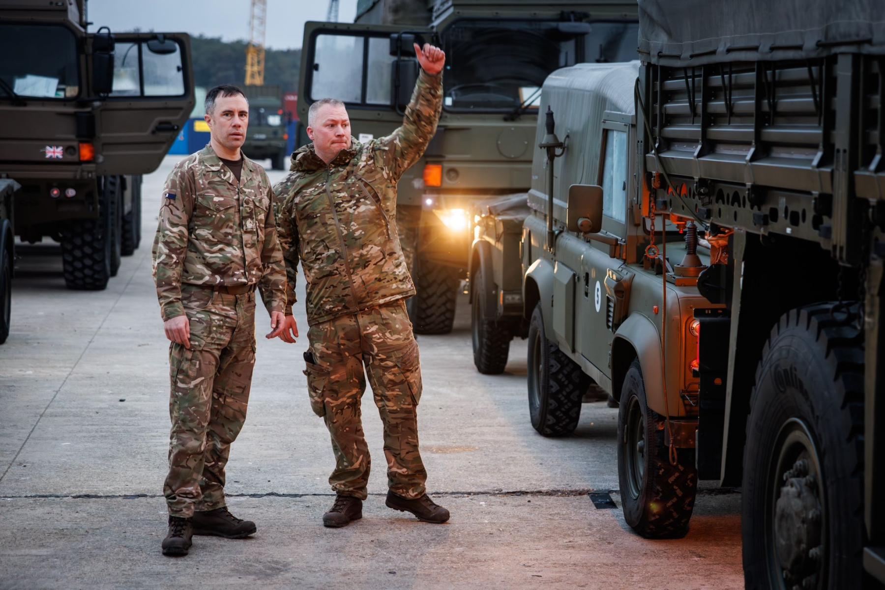 Members of 214 Sig Sqn travelling to Romania